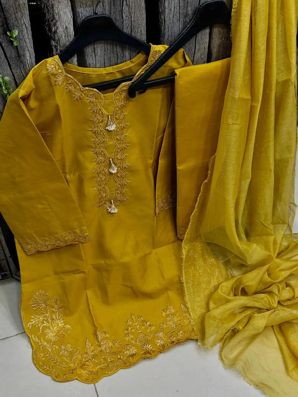 3 Pcs Women’s Stitched Cotton Embroidered Suit