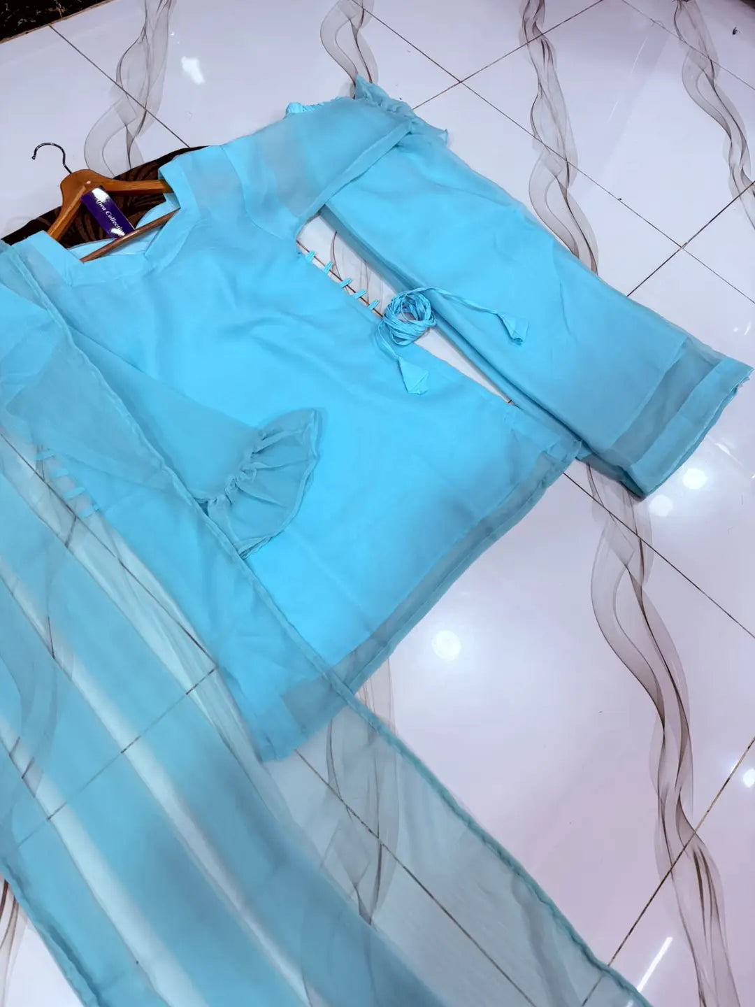Women's Chiffon Short Shirt Palazzo 3 Piece Suit – Body Fitting Short Shirt with Back Luppi Dori Work, Chiffon Palazzo & Plain Dupatta | Pakistani Stitched Dress