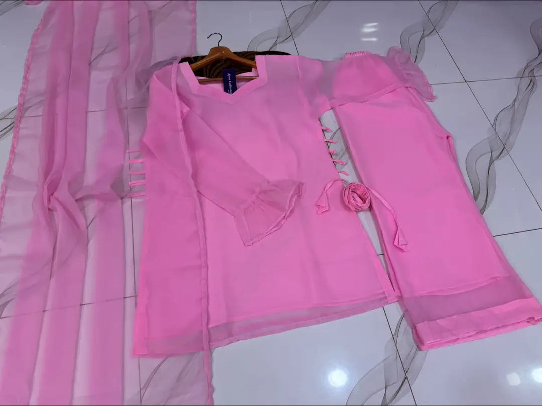 Women's Chiffon Short Shirt Palazzo 3 Piece Suit – Body Fitting Short Shirt with Back Luppi Dori Work, Chiffon Palazzo & Plain Dupatta | Pakistani Stitched Dress