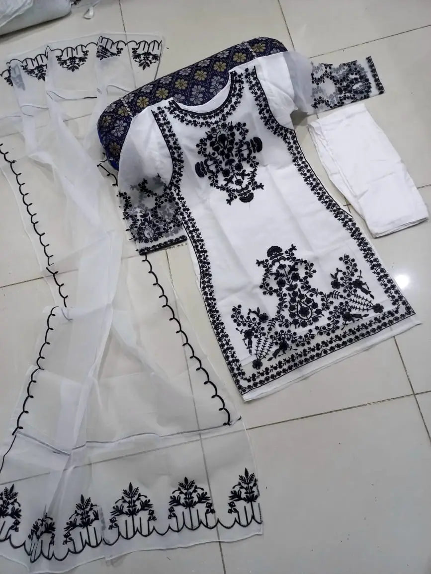 Women's Heavy Embroidered Organza 3 Piece Suit with Embroidered Dupatta – Luxury Party Wear Dress | Eid & Wedding Collection