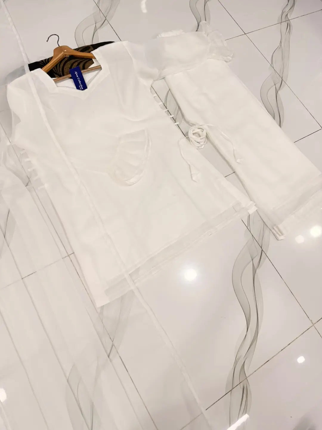 Women's Chiffon Short Shirt Palazzo 3 Piece Suit – Body Fitting Short Shirt with Back Luppi Dori Work, Chiffon Palazzo & Plain Dupatta | Pakistani Stitched Dress